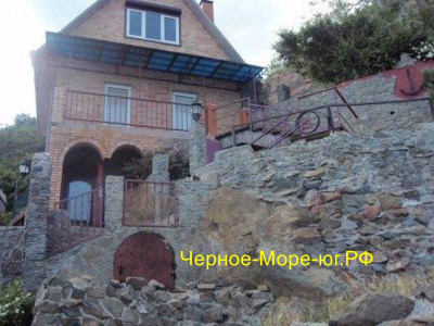 Гостевой дом «Кэт» г. Алушта п. Партенит ул. Прибрежная д. 18