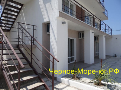 Гостиница «Солнечный берег» в Евпатории по ул. Морская, 9 (п. Заозёрное)