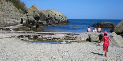 Выбираете место отдыха в Алупке? Предлагаем Вам - Детский пляж в центре города, свежие фотографии Выбираете место отдыха в Алупке? Предлагаем Вам - Детский пляж в центре города, свежие фотографии